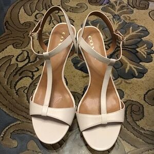 Coach Women's Stylish Cream Sandals